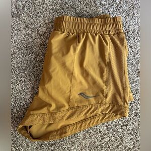 Saucony Outpace 3 inch running shorts